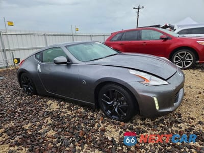 Czwarte zdjęcie samochodu z boku: 2016 NISSAN 370Z BASE VIN:JN1AZ4EH9GM934390 - miniatura