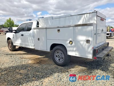 Drugie zdjęcie samochodu z przodu: 2022 FORD F350 SUPER DUTY VIN:1FD8X3E64NEE94642 - miniatura