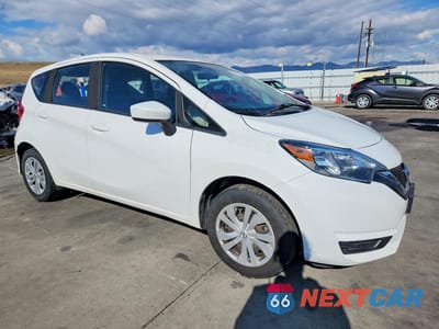 Czwarte zdjęcie samochodu z boku: 2019 NISSAN VERSA NOTE S VIN:3N1CE2CP5KL366080 - miniatura