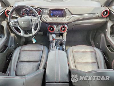 Zdjęcie 8 z 14 samochodu: 2021 CHEVROLET BLAZER RS VIN:3GNKBKRS7MS561269 - miniatura