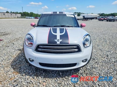 Piąte zdjęcie samochodu w środku: 2016 MINI COOPER COUNTRYMAN VIN:WMWZB3C55GWR47422 - miniatura