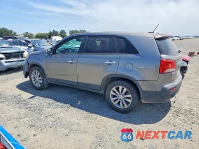 Drugie zdjęcie samochodu z przodu: 2011 KIA SORENTO EX VIN:5XYKU4A21BG024146 - miniatura