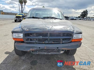 Piąte zdjęcie samochodu w środku: 2002 DODGE DAKOTA BASE VIN:1B7GL12X32S710832 - miniatura