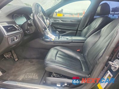 Zdjęcie 7 z 12 samochodu: 2018 BMW 740 I VIN:WBA7E2C57JG743313 - miniatura