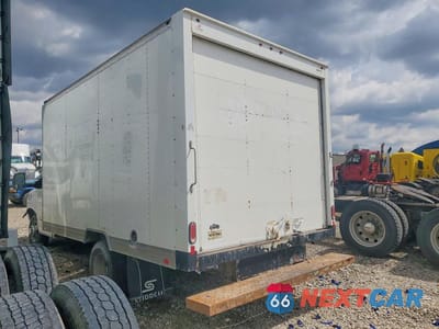 Drugie zdjęcie samochodu z przodu: 2019 CHEV EXPRESS G4500 VIN:1HA6GUCG3KN010657 - miniatura