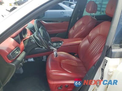 Zdjęcie 7 z 13 samochodu: 2018 MASERATI LEVANTE VIN:ZN661XUA6JX292117 - miniatura