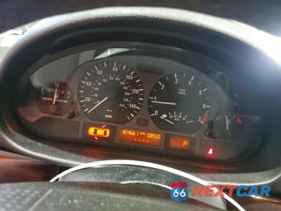 Zdjęcie 9 z 12 samochodu: 2003 BMW 325 I VIN:WBAEV33473KR25212 - miniatura