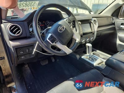 Zdjęcie 8 z 12 samochodu: 2016 TOYOTA TUNDRA SR5 VIN:5TFUW5F10GX526711 - miniatura