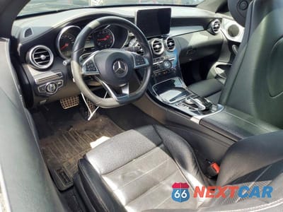 Zdjęcie 8 z 12 samochodu: 2017 MERCEDES-BENZ C 300 4MATIC VIN:WDDWJ4KB1HF437386 - miniatura
