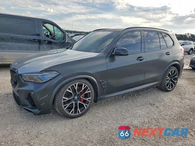 2022 BMW X5 M 5YMJU0C02N9L56562 - główne zdjęcie licytacji z USA - miniatura