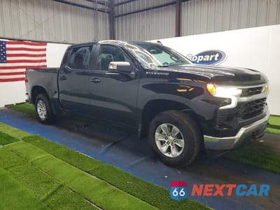 Czwarte zdjęcie samochodu z boku: 2026 CHEVROLET SILVERADO K1500 LT VIN:1GCUKDED1TZ189899 - miniatura