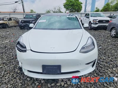 Piąte zdjęcie samochodu w środku: 2023 TESLA MODEL 3 VIN:5YJ3E1EA9PF574596 - miniatura