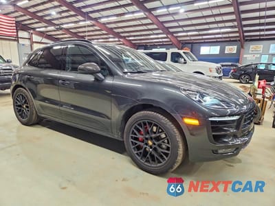 Czwarte zdjęcie samochodu z boku: 2017 PORSCHE MACAN GTS VIN:WP1AG2A58HLB52087 - miniatura