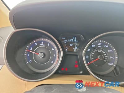 Zdjęcie 9 z 12 samochodu: 2012 HYUNDAI ELANTRA GLS VIN:5NPDH4AE7CH148813 - miniatura