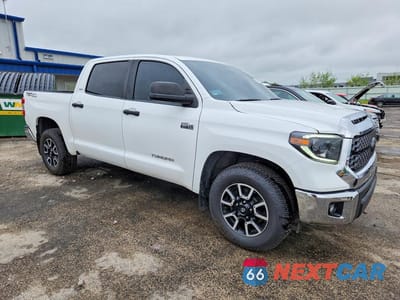 Czwarte zdjęcie samochodu z boku: 2020 TOYOTA TUNDRA CREWMAX SR5 VIN:5TFEY5F19LX258198 - miniatura