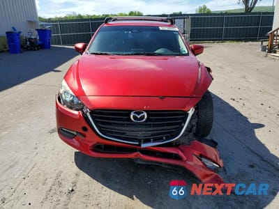 Piąte zdjęcie samochodu w środku: 2018 MAZDA 3 SPORT VIN:3MZBN1K71JM209043 - miniatura