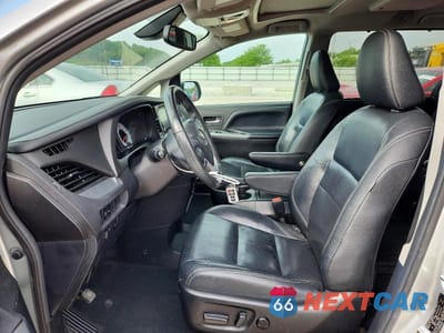 Zdjęcie 7 z 14 samochodu: 2019 TOYOTA SIENNA SE PREMIUM 7-PASSENGER VIN:5TDEZ3DC4KS218346 - miniatura