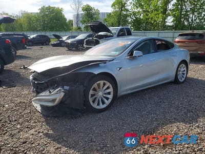 2017 TESLA MODEL S 5YJSA1E18HF199213 - główne zdjęcie licytacji z USA - miniatura