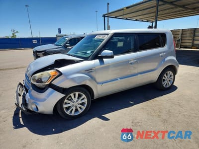 2013 KIA SOUL + KNDJT2A68D7577141 - główne zdjęcie licytacji z USA - miniatura
