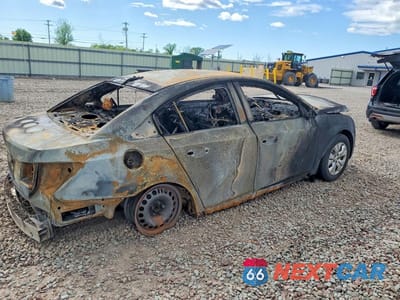 Trzecie zdjęcie samochodu z tyłu: 2013 CHEVROLET CRUZE LS VIN:1G1PA5SGXD7301223 - miniatura