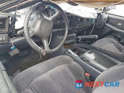 Zdjęcie 8 z 12 samochodu: 2001 CHEVROLET SILVERADO C1500 VIN:2GCEC19T311182766 - miniatura