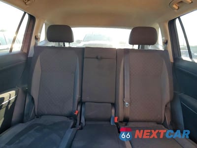 Zdjęcie 10 z 14 samochodu: 2018 VOLKSWAGEN TIGUAN S VIN:3VV1B7AXXJM075808 - miniatura