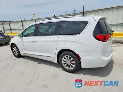 Drugie zdjęcie samochodu z przodu: 2018 CHRYSLER PACIFICA TOURING L VIN:2C4RC1BG6JR246203 - miniatura