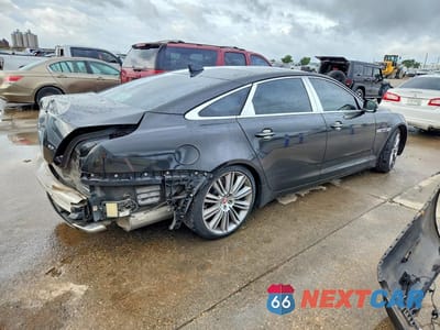 Trzecie zdjęcie samochodu z tyłu: 2018 JAGUAR XJL SUPERCHARGED VIN:SAJWA2GE4JMW15733 - miniatura