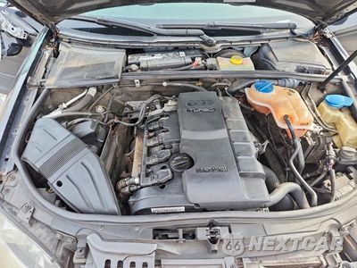 Zdjęcie 11 z 12 samochodu: 2008 AUDI A4 2.0T VIN:WAUAF78E88A147892 - miniatura