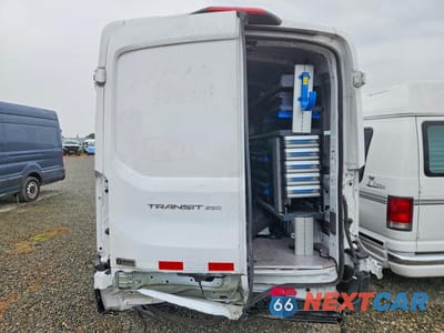 Zdjęcie 6 z 14 samochodu: 2023 FORD TRANSIT T-250 VIN:1FTBR1C82PKA59037 - miniatura
