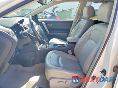 Zdjęcie 7 z 13 samochodu: 2013 NISSAN ROGUE S VIN:JN8AS5MV8DW107466 - miniatura