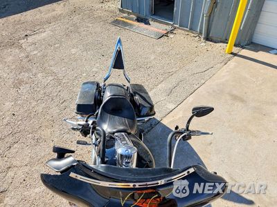 Piąte zdjęcie samochodu w środku: 2010 HARLEY-DAVIDSON FLHX VIN:1HD1KB411AB674384 - miniatura