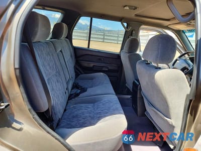 Zdjęcie 10 z 12 samochodu: 2001 NISSAN PATHFINDER SE VIN:JN8DR09Y01W610399 - miniatura