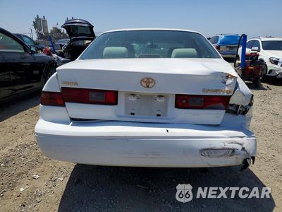 Zdjęcie 6 z 12 samochodu: 1999 TOYOTA CAMRY LE VIN:JT2BG22K8X0285550 - miniatura
