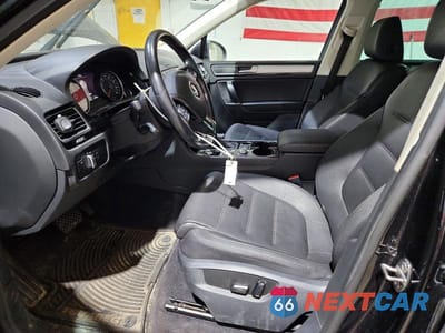 Zdjęcie 7 z 13 samochodu: 2015 VOLKSWAGEN TOUAREG V6 VIN:WVGEF9BP3FD005337 - miniatura