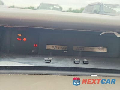 Zdjęcie 9 z 12 samochodu: 2001 TOYOTA AVALON XL VIN:4T1BF28B01U173905 - miniatura