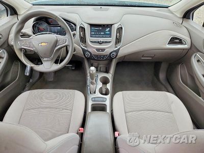 Zdjęcie 8 z 12 samochodu: 2017 CHEVROLET CRUZE LT VIN:1G1BE5SM5H7200603 - miniatura