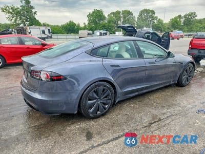 Trzecie zdjęcie samochodu z tyłu: 2023 TESLA MODEL S VIN:5YJSA1E50PF507279 - miniatura