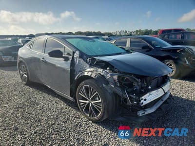 Czwarte zdjęcie samochodu z boku: 2023 TOYOTA PRIUS XLE VIN:JTDACAAU4P3003690 - miniatura