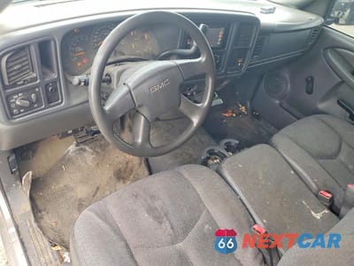 Zdjęcie 8 z 12 samochodu: 2004 GMC NEW SIERRA C1500 VIN:1GTEC14T94Z201338 - miniatura