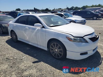 Czwarte zdjęcie samochodu z boku: 2007 TOYOTA CAMRY SE VIN:4T1BE46K47U722483 - miniatura
