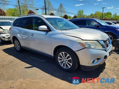 Czwarte zdjęcie samochodu z boku: 2015 NISSAN PATHFINDER S VIN:5N1AR2MN3FC606598 - miniatura