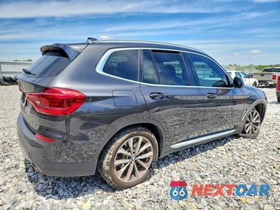 Trzecie zdjęcie samochodu z tyłu: 2019 BMW X3 SDRIVE30I VIN:5UXTR7C56KLR51483 - miniatura