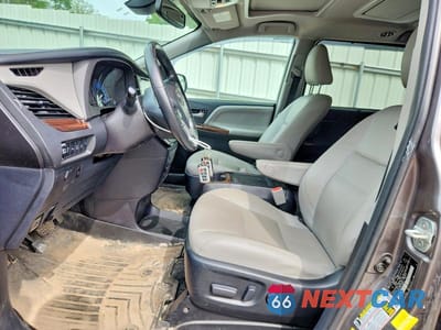 Zdjęcie 7 z 13 samochodu: 2018 TOYOTA SIENNA LIMITED PREMIUM 7-PASSENGER VIN:5TDDZ3DC6JS189331 - miniatura