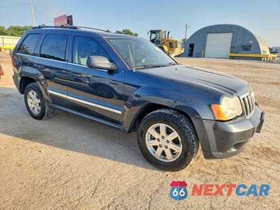 Czwarte zdjęcie samochodu z boku: 2008 JEEP GRAND CHEROKEE LIMITED VIN:1J8HR58N18C157626 - miniatura