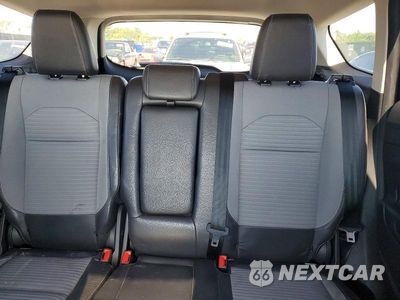 Zdjęcie 10 z 13 samochodu: 2018 FORD ESCAPE SE VIN:1FMCU0GD1JUD15213 - miniatura