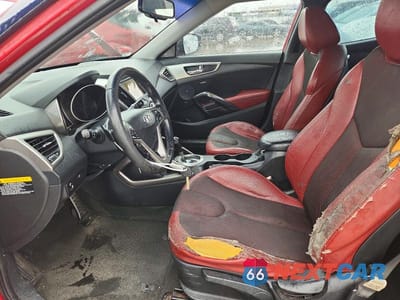 Zdjęcie 7 z 13 samochodu: 2012 HYUNDAI VELOSTER BASE VIN:KMHTC6AD0CU061270 - miniatura