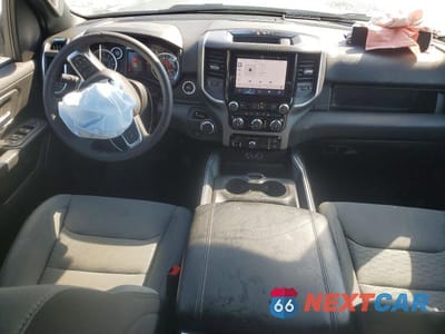 Zdjęcie 8 z 12 samochodu: 2025 RAM 1500 BIG HORN VIN:1C6RREFG2SN570013 - miniatura