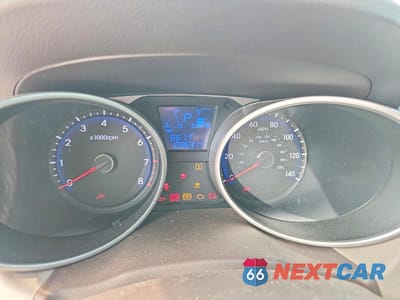Zdjęcie 9 z 14 samochodu: 2012 HYUNDAI TUCSON LIMITED VIN:KM8JU3AC1CU524947 - miniatura