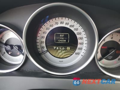 Zdjęcie 9 z 12 samochodu: 2012 MERCEDES-BENZ C 250 VIN:WDDGF4HBXCR203302 - miniatura